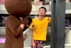 网红熊真人名字,从网络红人到现实偶像的蜕变之路