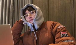 气质美男生活照图片,揭秘气质美男生活照魅力瞬间