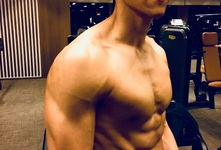 健身胸肌图片,跟随健身图片解锁训练秘诀