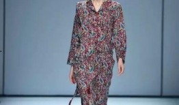 网红走秀莎莎,时尚界的璀璨新星